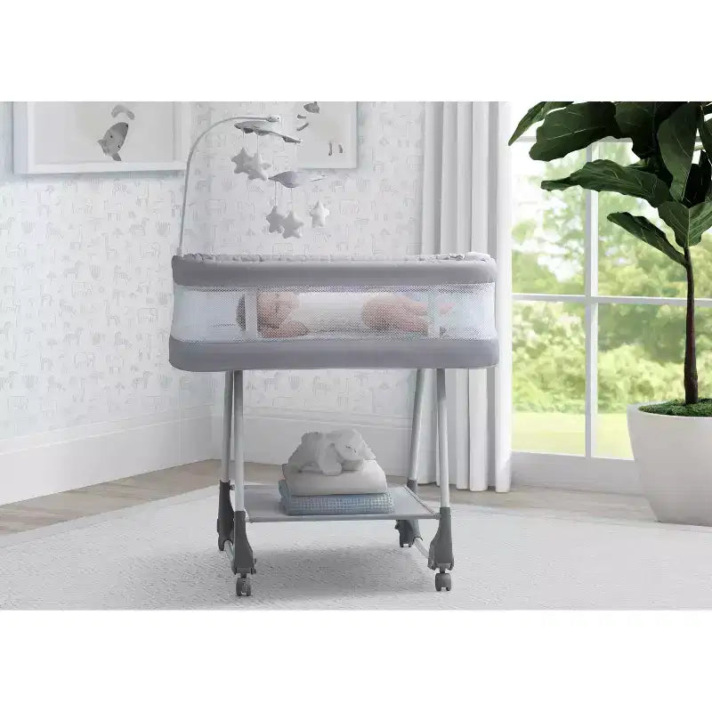 Culla a Dondolo Shooting Star di Simmons Kids con Rete Traspirante - Platinum