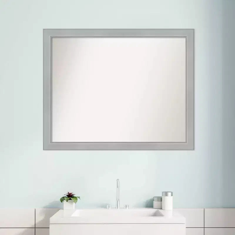 Specchio da parete stretto da bagno 31" x 25" non smussato Vista in nichel spazzolato - Amanti Art: rettangolare, cornice in polistirene, montato a parete