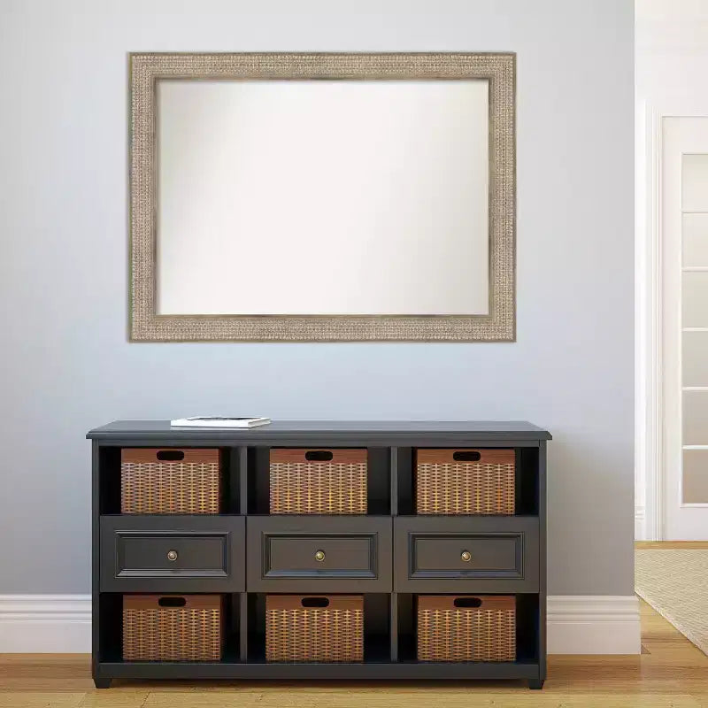Specchio da parete Amanti Art 44"x33" Trellis in legno argentato non smussato: design moderno, hardware di montaggio incluso