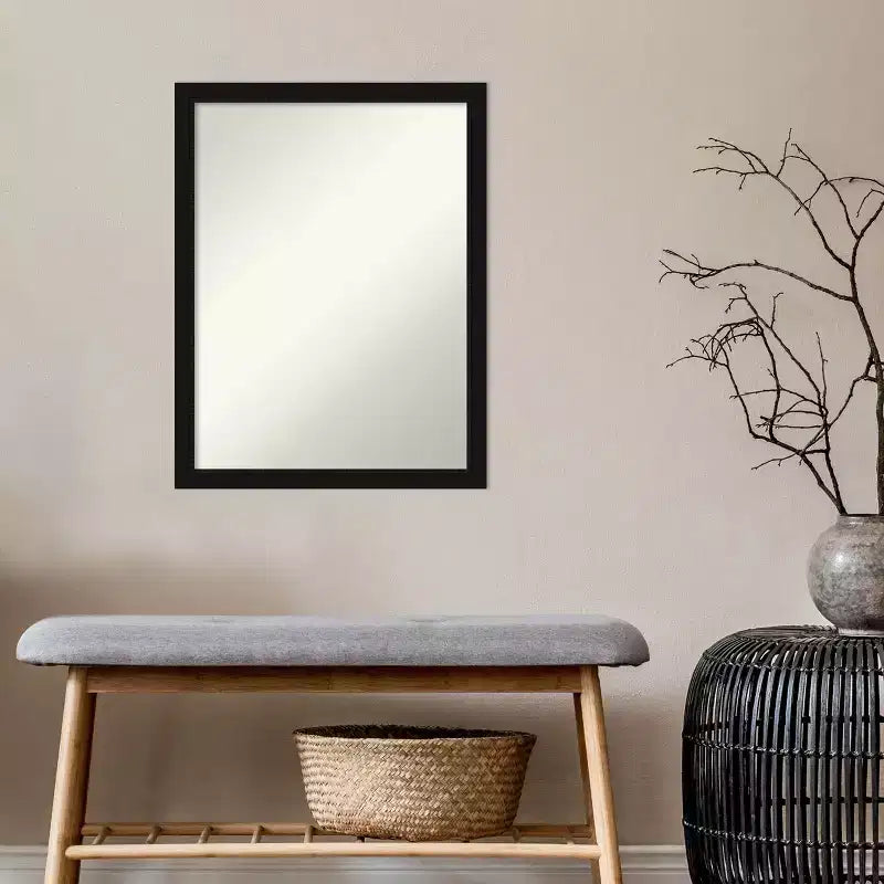 Specchio da parete stretto nero Avon da 20" x 26" senza smussatura - Amanti Art