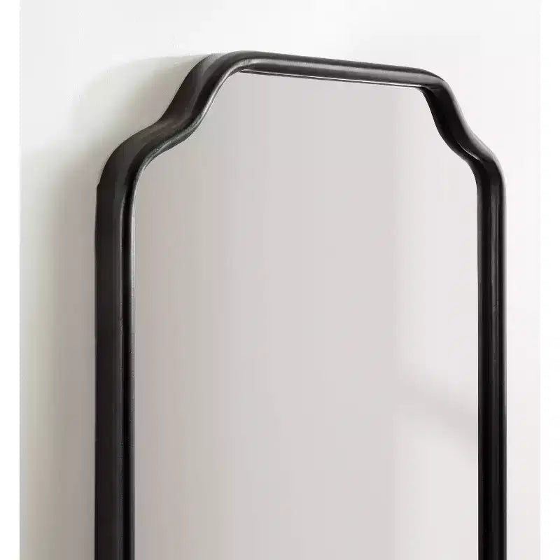 Specchio da parete con cornice Plumley Kate & Laurel All Things Decor, 18"x48", nero