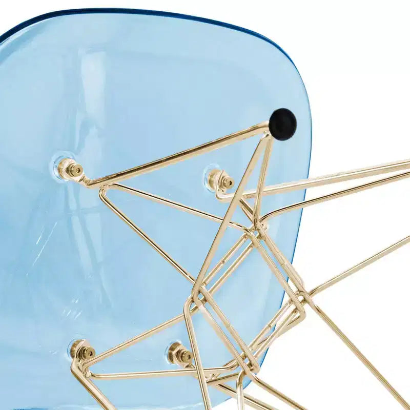 LeisureMod Cresco Sedie da pranzo moderne in acrilico (set da 4) Base cromata dorata Eiffel, eleganti sedie d'accento per sale da pranzo e cucine contemporanee
