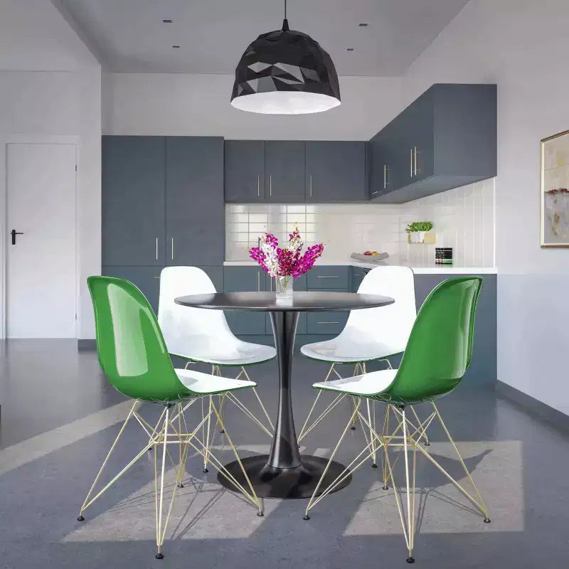 LeisureMod Cresco Sedie da pranzo moderne in acrilico (set da 4) Base cromata dorata Eiffel, eleganti sedie d'accento per sale da pranzo e cucine contemporanee