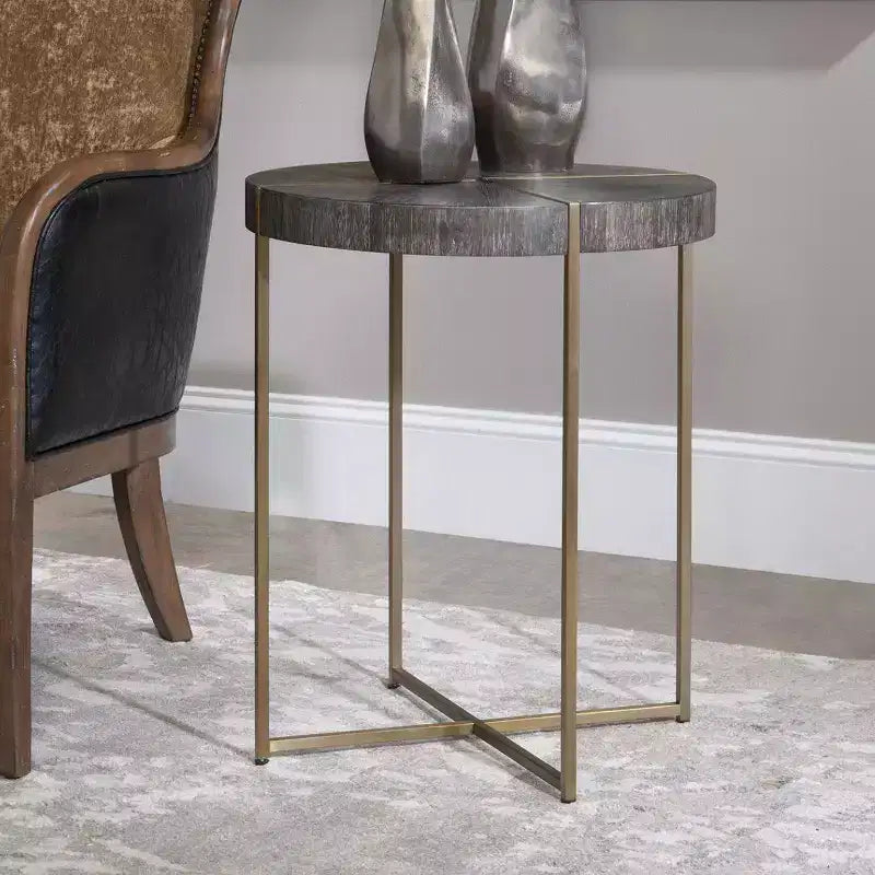 Tavolino d'appoggio Uttermost Taja da 50,8 cm in noce scuro e ottone