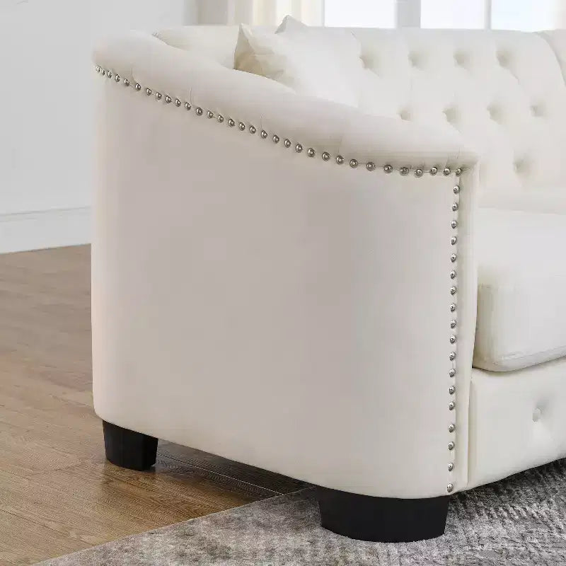 Divano Chesterfield Moderno in Velluto da 77 Pollici, Divano a 3 Posti, Schienale Trapuntato Rivestito con Braccioli Chiodati e 2 Cuscini per Soggiorno