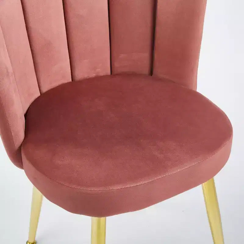 Sedia da salotto moderna Okak, con gambe in tubolare di ferro color oro, velluto e schienale confortevole, set da 2
