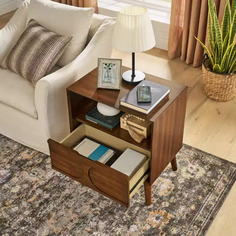 Tavolino Divano Moderno Scanalato, Tavolino Laterale in Legno con Cassetto e Ripiano Aperto, Comodino d'Accento per Camera da Letto, Tavolino da Notte Stile Rustico per Soggiorno