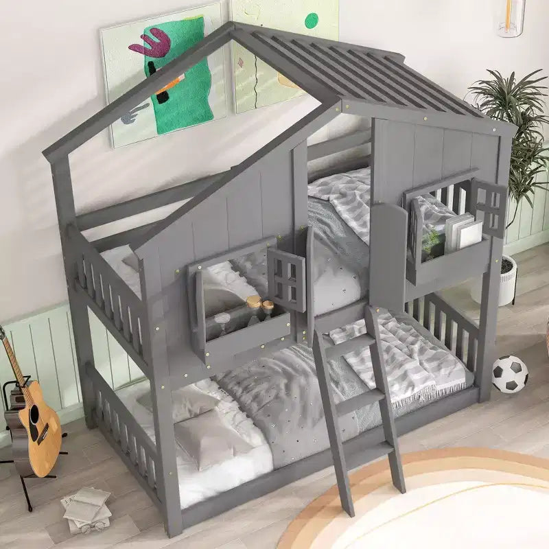 Letto a castello Okak Twin Over Twin House con tetto, letto a castello a pavimento con finestra e sponde di sicurezza, porta, scale in legno massello per bambini, facile da montare