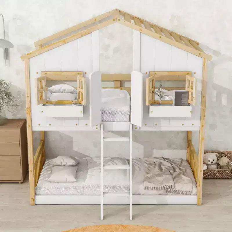 Letto a castello Okak Twin Over Twin House con tetto, letto a castello a pavimento con finestra e sponde di sicurezza, porta, scale in legno massello per bambini, facile da montare