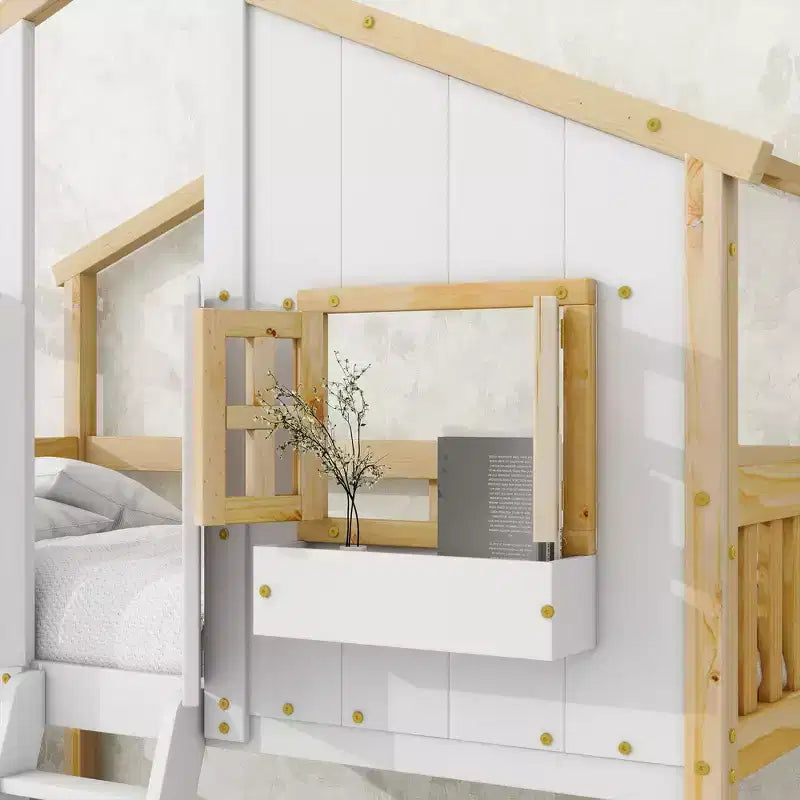 Letto a castello Okak Twin Over Twin House con tetto, letto a castello a pavimento con finestra e sponde di sicurezza, porta, scale in legno massello per bambini, facile da montare