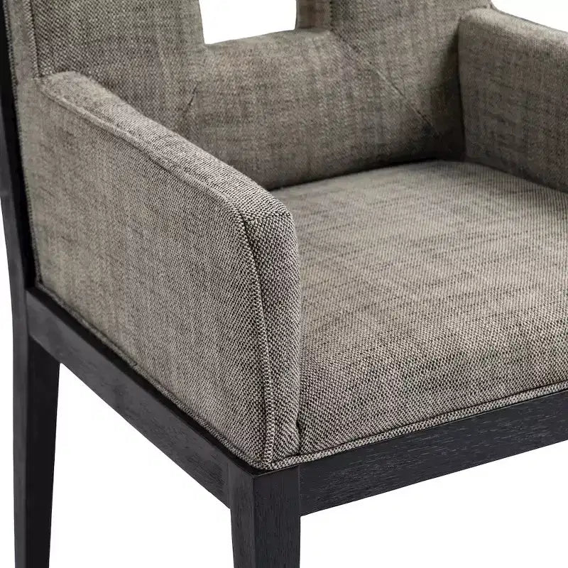 Meridian Furniture, sedia da pranzo con braccioli in tessuto testurizzato di lino Gwendolyn
