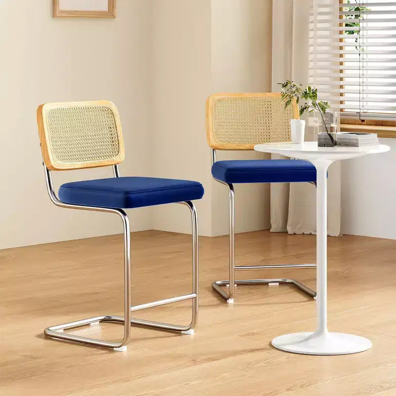PexFix 2 sgabelli da bar altezza bancone imbottiti in velluto con schienale in rattan, 61 cm, senza braccioli, per isola cucina, blu reale