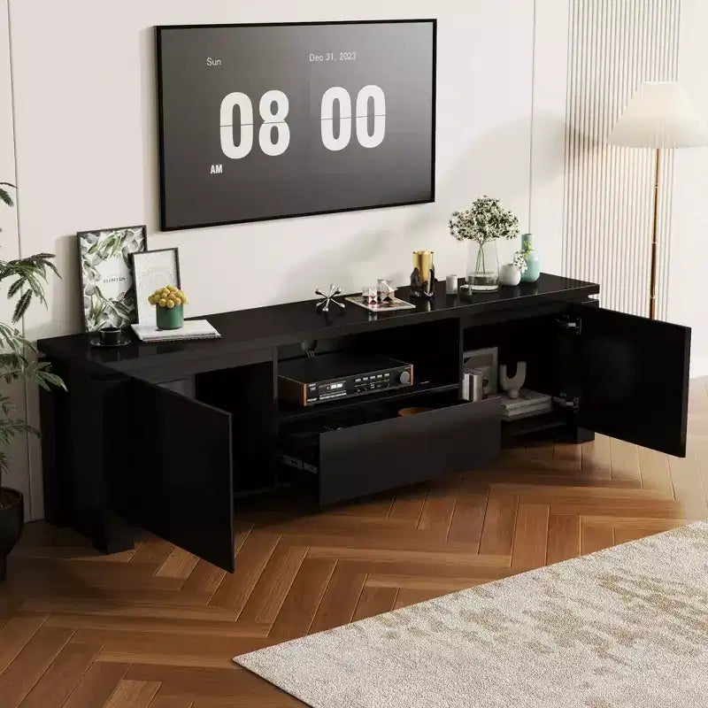 Mobile TV Moderno Famapy Nero con Illuminazione Ambientale: Design Elegante, Spazio di Archiviazione e Luce d'Atmosfera. Eleva il Centro Intrattenimento della Sala.