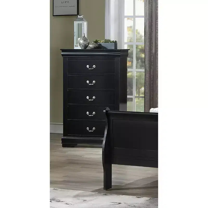 Mobili per camera da letto in legno massello Okak: cassettiera a 5 cassetti o comodino a 2 cassetti, letto a slitta, accessori in ottone, facile montaggio