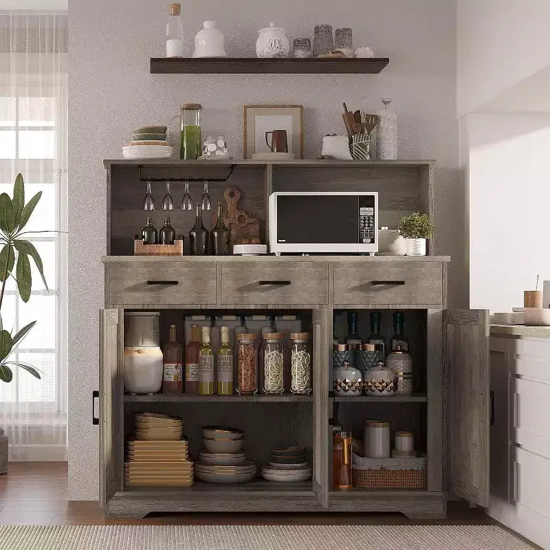 Credenza a Buffet in Stile Rustico con Porta Microonde, Armadio Contenitore con Ante a Stalla, Cassetti e Ripiani Regolabili, Mobile Bar per Caffè in Legno