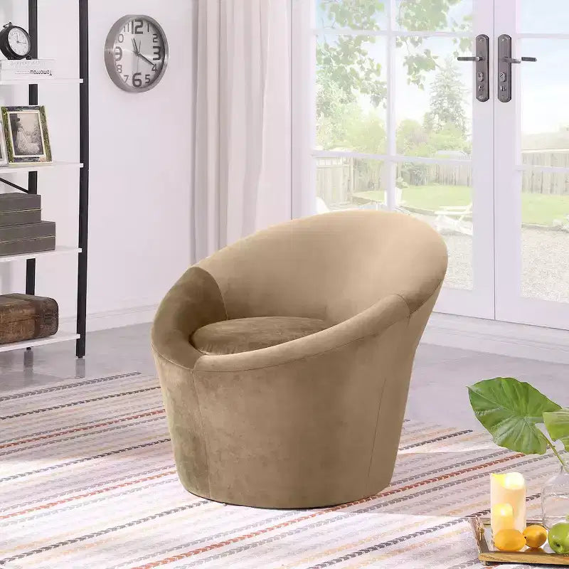 Meridian Furniture, Poltrona occasionale in velluto Tristan