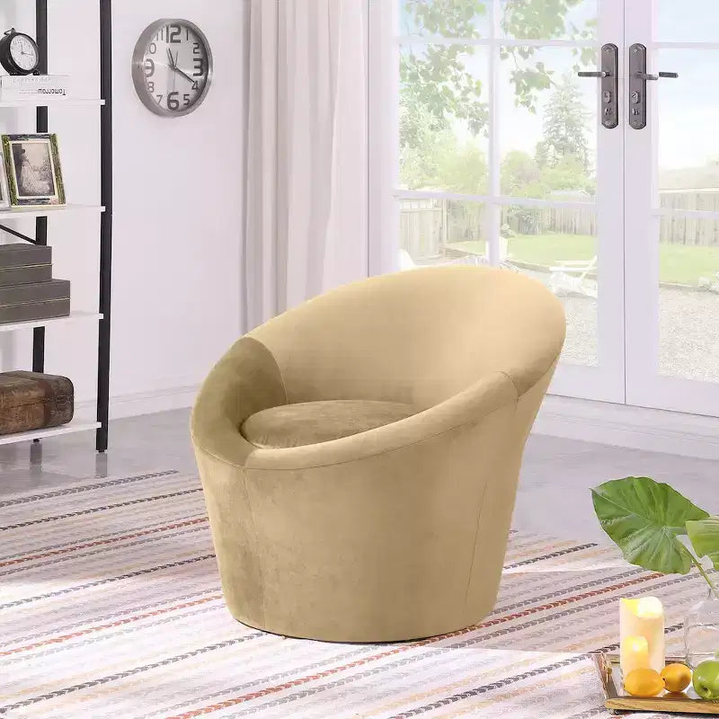 Meridian Furniture, Poltrona occasionale in velluto Tristan