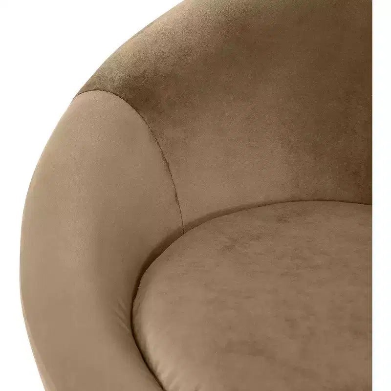 Meridian Furniture, Poltrona occasionale in velluto Tristan