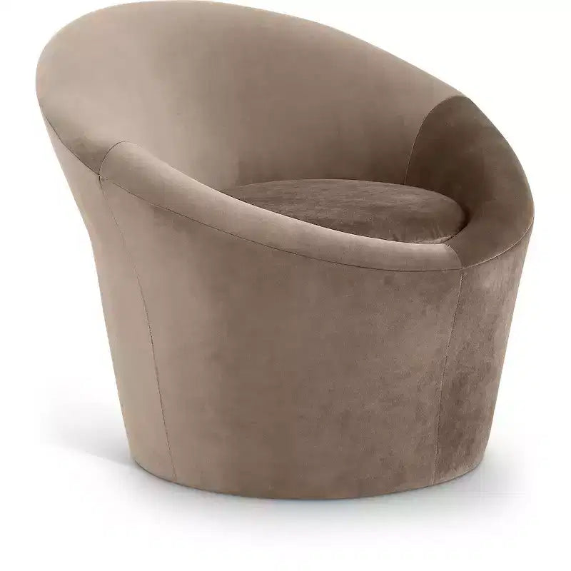 Meridian Furniture, Poltrona occasionale in velluto Tristan