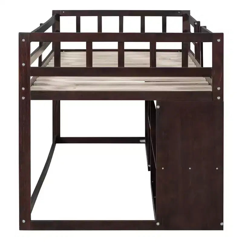 Letto a soppalco basso con scrivania a rotelle e mensole portaoggetti, letto a soppalco singolo in legno con 2 cassetti e lavagna per bambini
