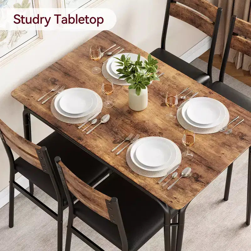 Set da tavolo da pranzo da 5 pezzi in stile rustico, tavolo in legno e sedie in PU per piccoli spazi