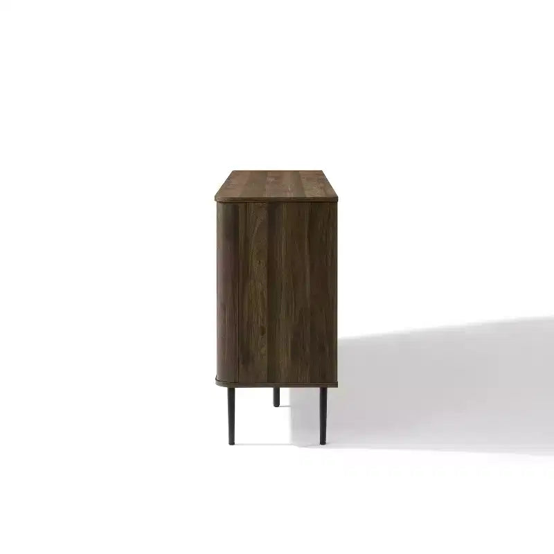 Credenza LuxenHome in legno lavorato rovere scuro con 3 ante a trama intrecciata e 2 ante scorrevoli