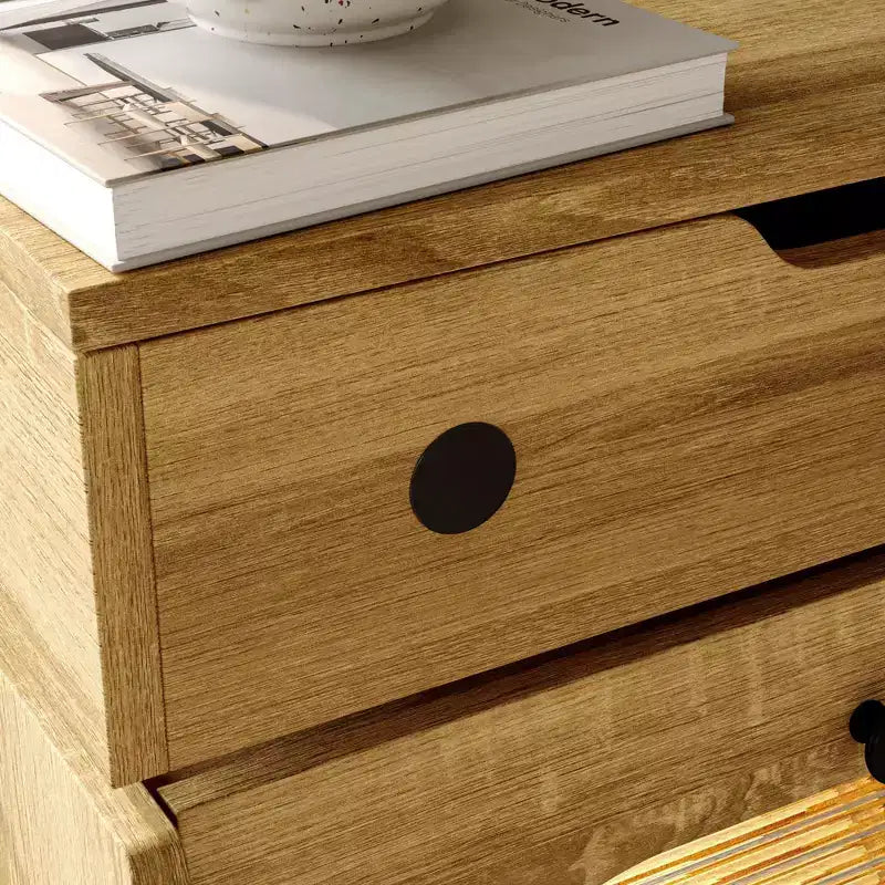Comodino a forma di robot giocoso Famapy, rotazione a 360°, striscia LED touch-control, mobiletto laterale con piano girevole, ruote bloccabili