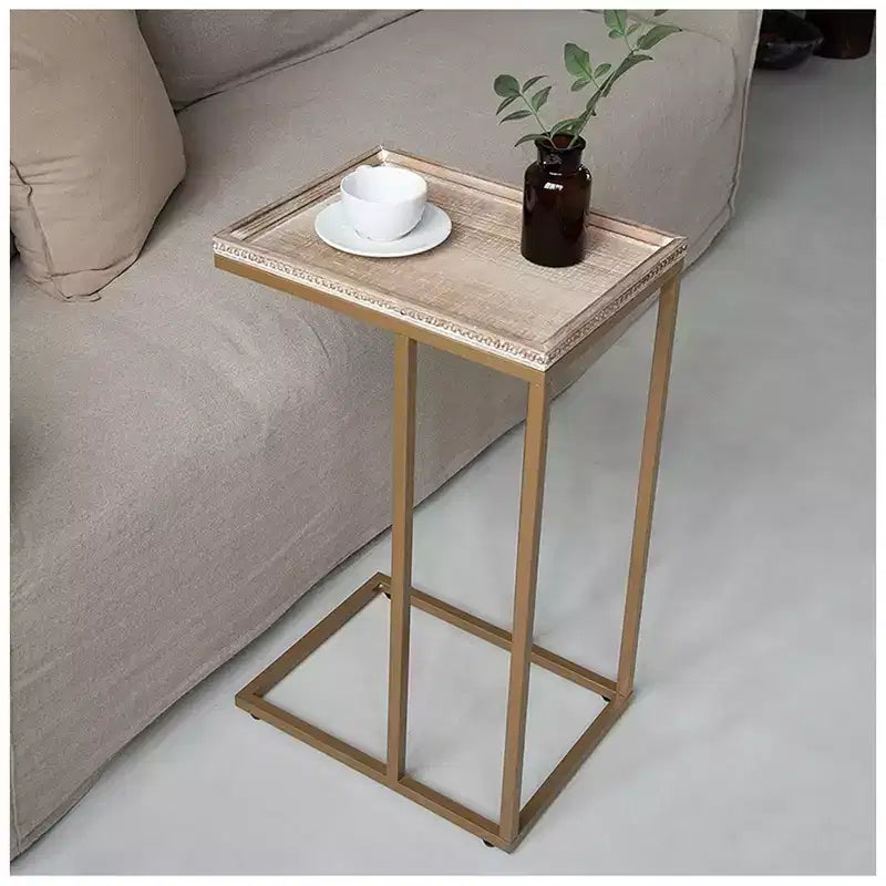 COZAYH Tavolino da divano a C stile rustico, mobile d'appoggio con piano in rattan intrecciato, color oro