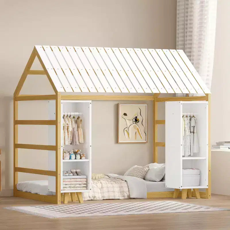 Lettino Montessori da pavimento singolo con sponde di sicurezza per bambini, struttura del letto a casetta in legno con tetto e mensole portaoggetti