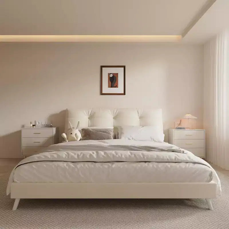 Comodino Moderno con Gambe Dorate - Comodino a 3 Cassetti con Finitura in Lino, Design Stretto per Piccoli Spazi, Cassettiera da Camera Bianca e Oro