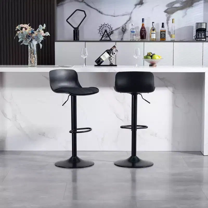 Okak Set di 2 Sgabelli da Bar Girevoli Regolabili in Altezza con Base Robusta e Ampia, Sedie da Bancone in Pelle Senza Braccioli per Sale da Pranzo