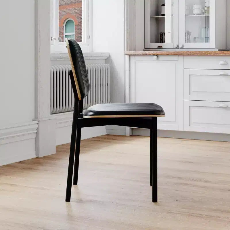 Sedia da pranzo Luck Live Farmhouse, schienale e seduta imbottiti in pelle, elegante sedia laterale per cucina, sala da pranzo, soggiorno, nero