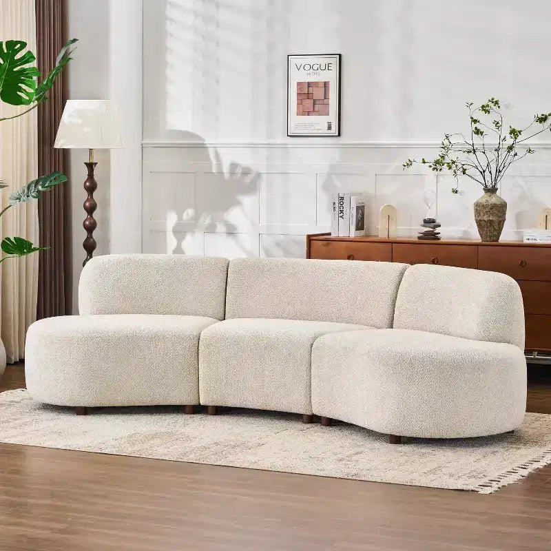 Divano curvo moderno a 3 posti – Rivestimento in Boucle e Struttura in Legno, 255.9 cm di larghezza