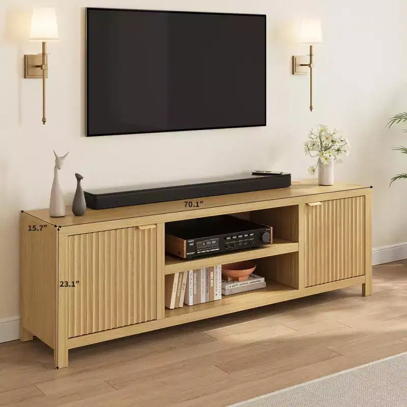Mobile TV scanalato per 80 pollici, mobile TV moderno con contenitore, mobile console multimediale in legno con anta scanalata e maniglia dorata, rovere naturale