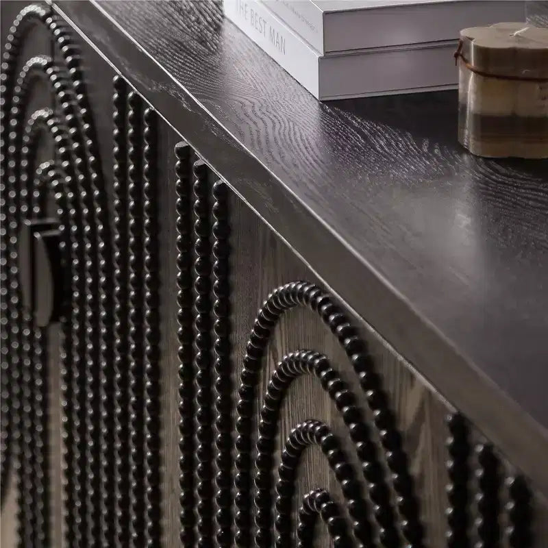 GDFStudio Modern 59, Credenza con Accenti Nailhead, 4 Ante e 2 Ripiani Regolabili