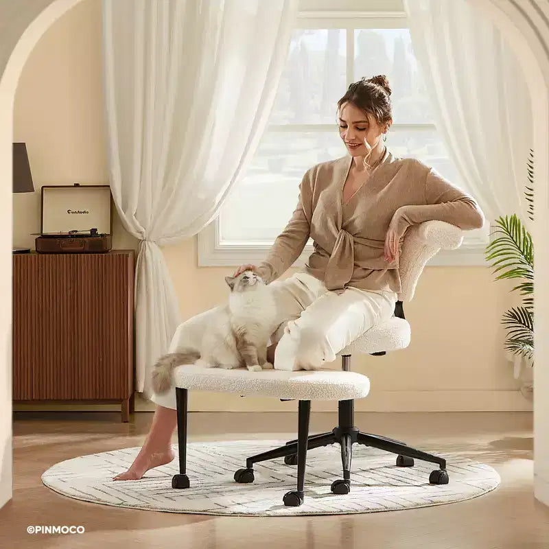 Sedia da ufficio ergonomica per seduta all'indietro con poggiapiedi retrattile e altezza regolabile