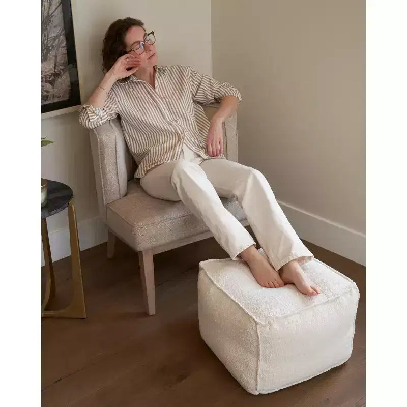 Pouf Ottomano Rotondo in Bouclé Poggiapiedi – Sgabello Leggero Imbottito in Schiuma per Salotto
