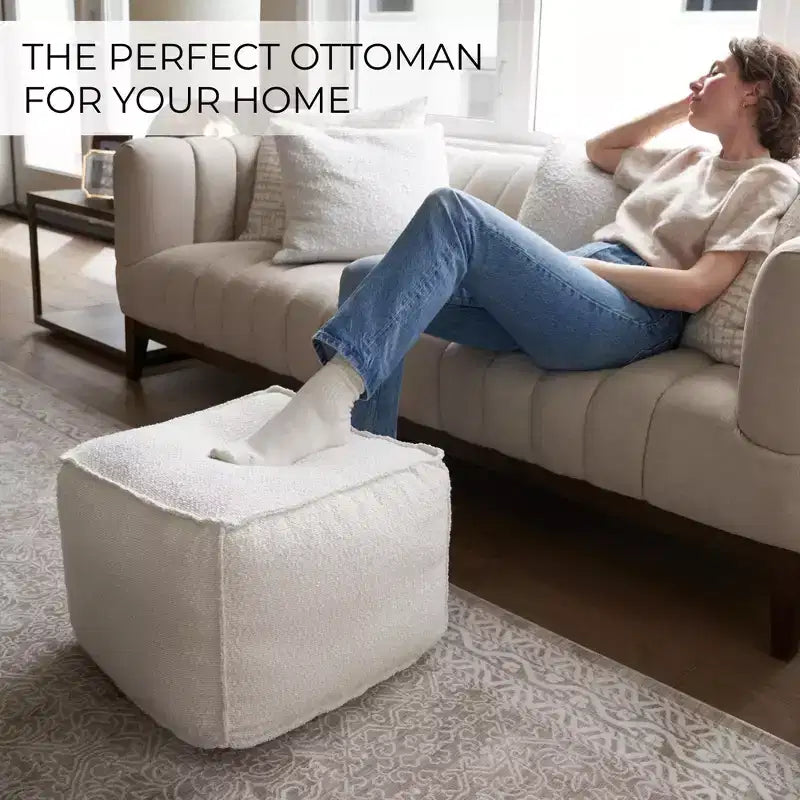 Pouf Ottomano Rotondo in Bouclé Poggiapiedi – Sgabello Leggero Imbottito in Schiuma per Salotto
