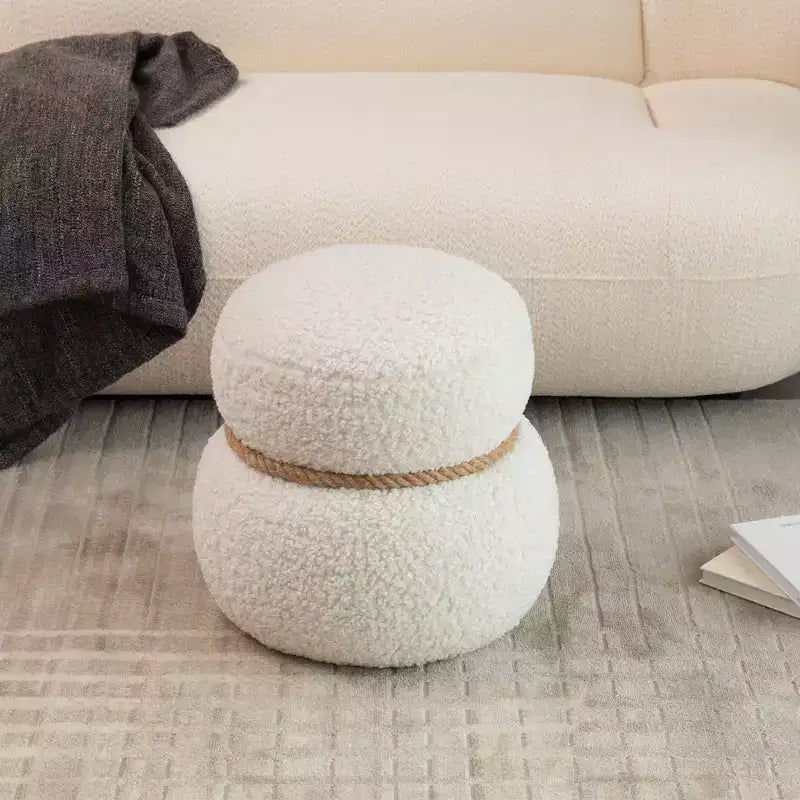 TUYOHW Poggiapiedi Rotondo a Forma di Pupazzo di Neve Imbottito, Carino Sgabello in Lana di Agnello per Toeletta con Struttura in Legno, Panca Porta Scarpe per Soggiorno, Camera da Letto, Ingresso