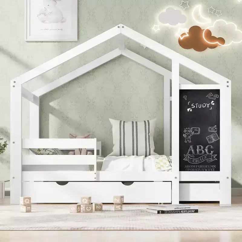 Letto a capanna a grandezza naturale con lavagna e cassetti, due opzioni di montaggio, struttura letto con spondine, non è necessario il box spring, design salvaspazio