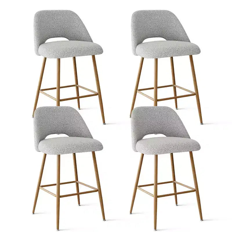 Set di 4 Sgabelli da Bar con Schienale in Bouclé, Altezza Bancone, Sgabelli da Colazione da 27" in Stile Moderno di Metà Secolo con Gambe in Metallo Effetto Legno - Panipeachy