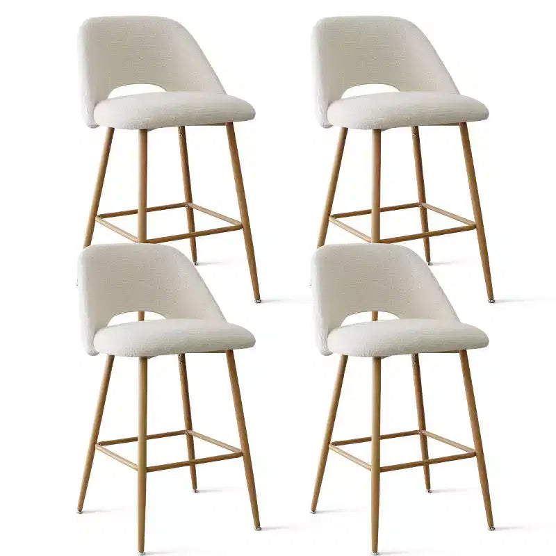 Set di 4 Sgabelli da Bar con Schienale in Bouclé, Altezza Bancone, Sgabelli da Colazione da 27" in Stile Moderno di Metà Secolo con Gambe in Metallo Effetto Legno - Panipeachy