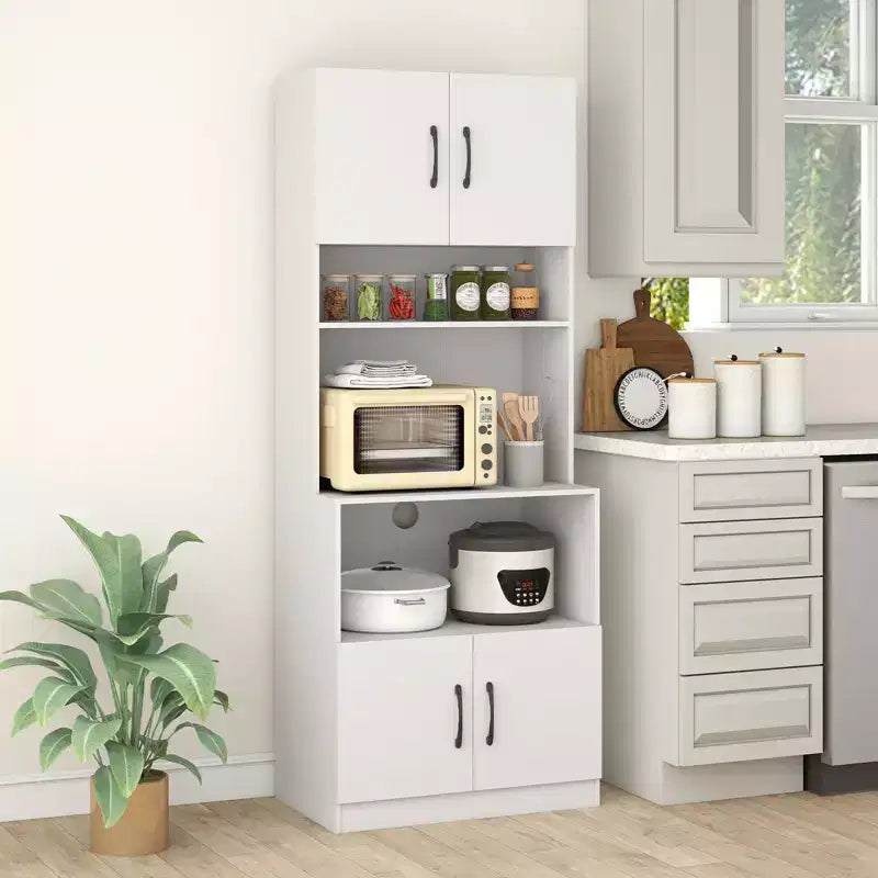 Mobile dispensa da cucina Costway con stazione di ricarica, ripiani regolabili e ante, bianco