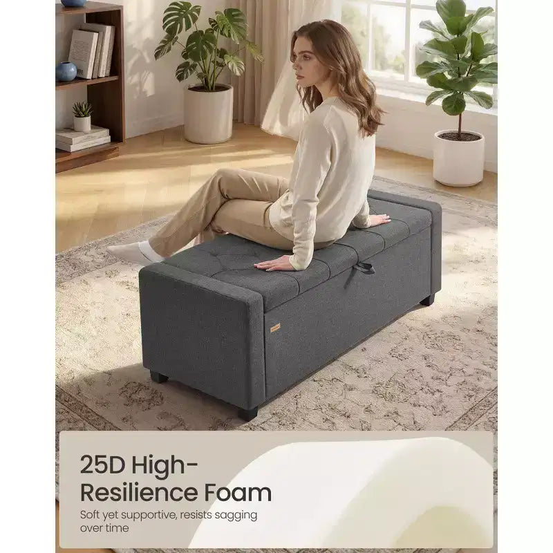 SONGMICS Pouf Contenitore, Panca Contenitore con Gambe, Panca da Fondo Letto con Cerniere di Sicurezza, Linguetta, Tessuto Effetto Lino