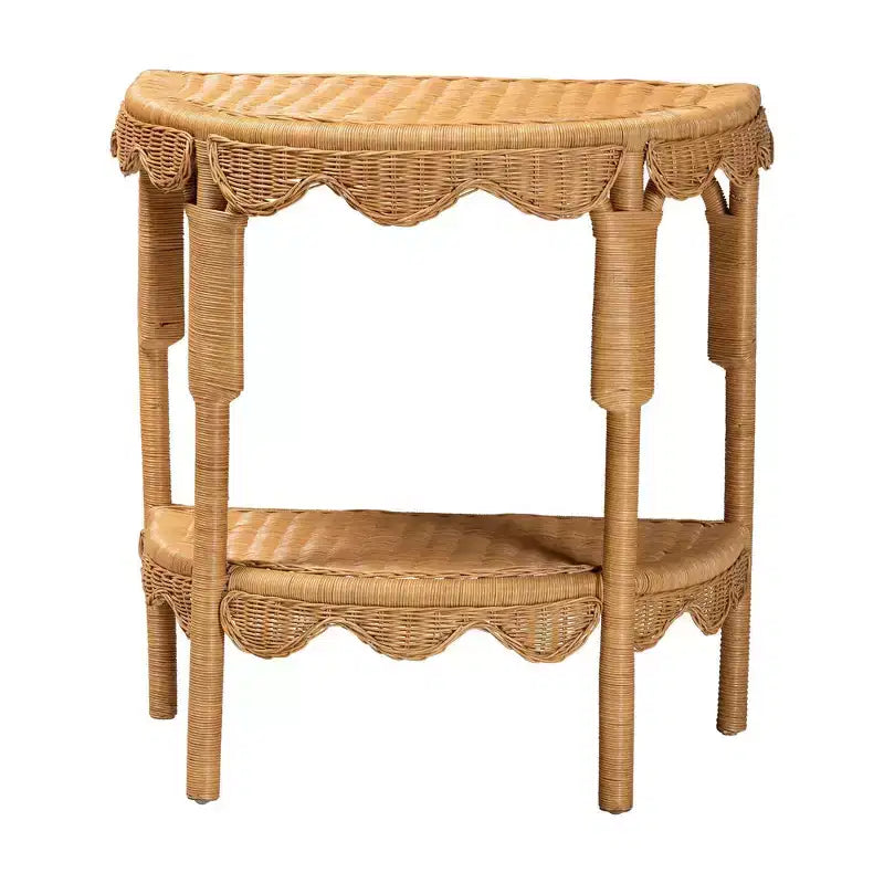 bali & pari Tavolino console in rattan con bordo smerlato Paisley, miele chiaro