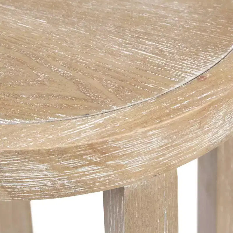 Tavolino d'appoggio rotondo Harley color grano: Martha Stewart, impiallacciatura in frassino, ripiano in rattan, 71 cm di altezza