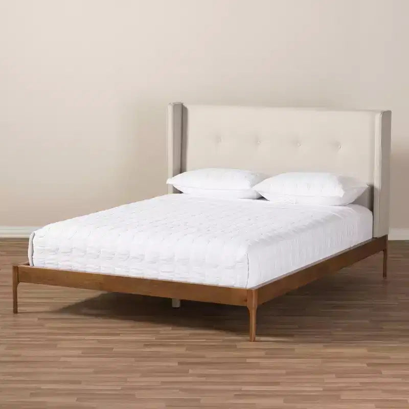 Brooklyn Letto Imbottito Beige in Tessuto e Legno di Noce Stile Mid-Century - Baxton Studio