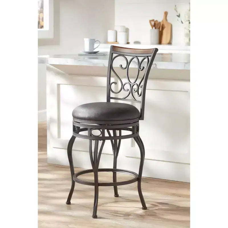 Sgabello da bar girevole Kensington Hill Trevi in bronzo, marrone, alto 67 cm, con cuscino tradizionale in similpelle, schienale e poggiapiedi, per bancone cucina
