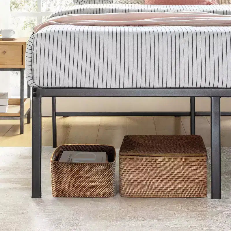 18 Classic Metal Platform Bed Frame Nero - Mellow