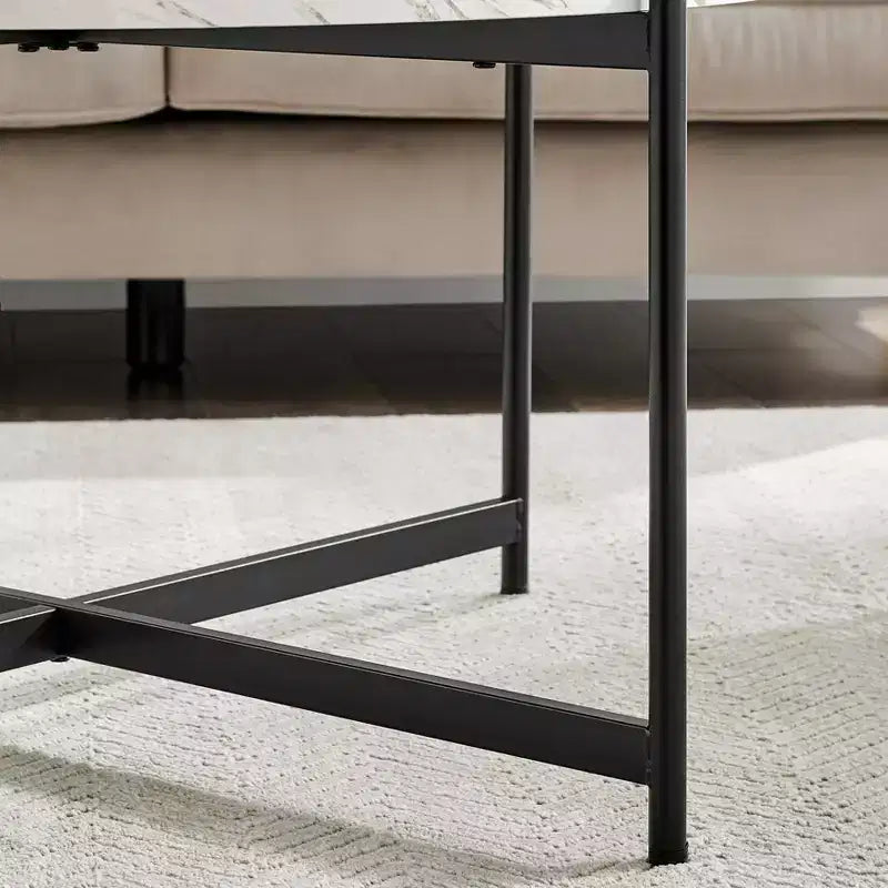 Tavolino rotondo da caffè Danya B. con finitura in marmo da 35".